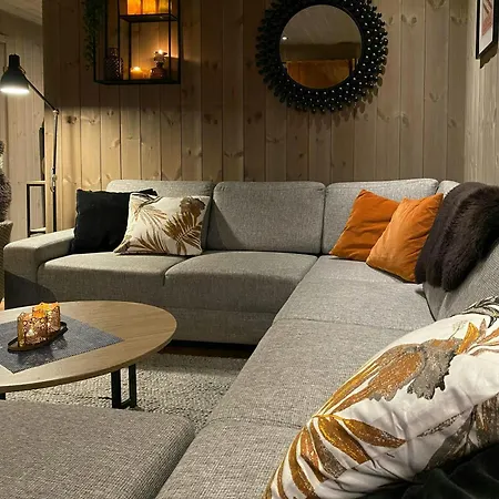 Modern With Views Of Mountain בית נופש *