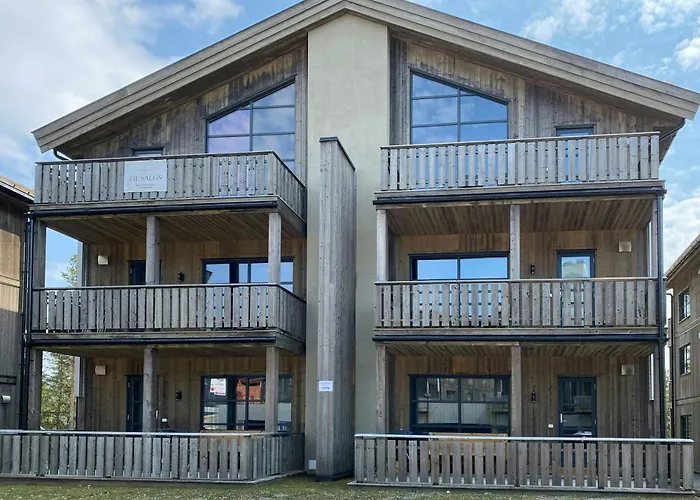 Modern With Views Of Mountain Ferienhaus